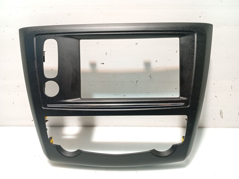 Recambio de moldura para renault kadjar (ha_, hl_) 1.6 dci 130 referencia OEM IAM 681043286R  