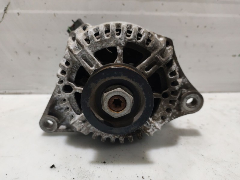 Recambio de alternador para nissan micra (k12e) referencia OEM IAM 23100AX600  