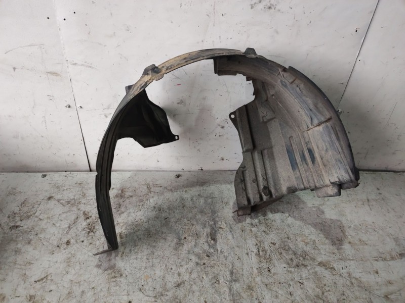 Recambio de paso de rueda delantero derecho para nissan micra (k12e) referencia OEM IAM 63842AX600  