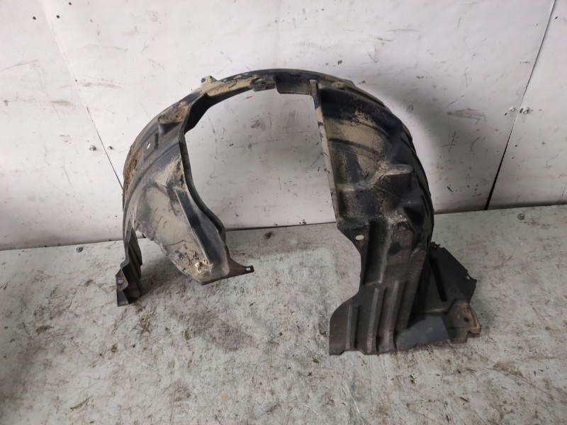 Recambio de paso de rueda delantero izquierdo para nissan micra (k12e) referencia OEM IAM 63843AX600  