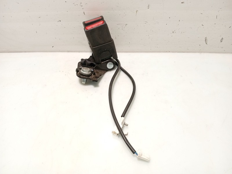 Recambio de anclaje cinturon trasero derecho para renault kadjar (ha_, hl_) 1.6 dci 130 referencia OEM IAM 888421897R  