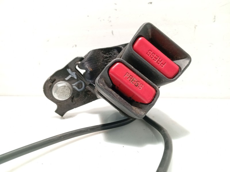 Recambio de anclaje cinturon trasero derecho para renault kadjar (ha_, hl_) 1.6 dci 130 referencia OEM IAM 888421897R  