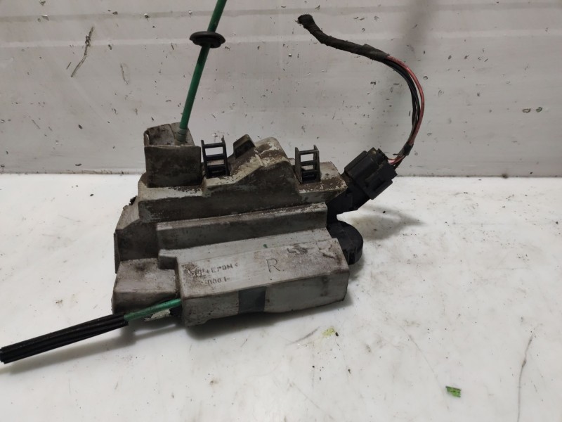 Recambio de cerradura puerta delantera derecha para fiat idea (135) 1.3 jtd cat referencia OEM IAM   