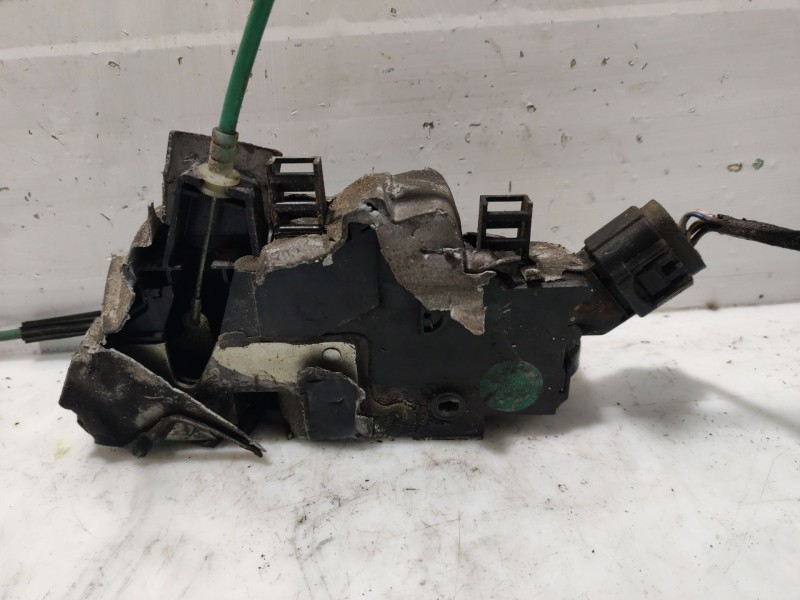 Recambio de cerradura puerta delantera izquierda para fiat idea (135) 1.3 jtd cat referencia OEM IAM   