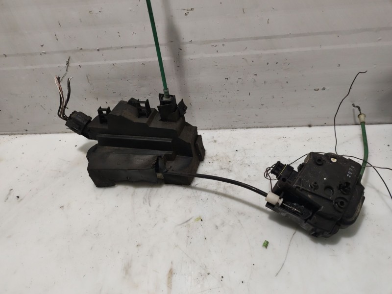 Recambio de cerradura puerta trasera izquierda para fiat idea (135) 1.3 jtd cat referencia OEM IAM   