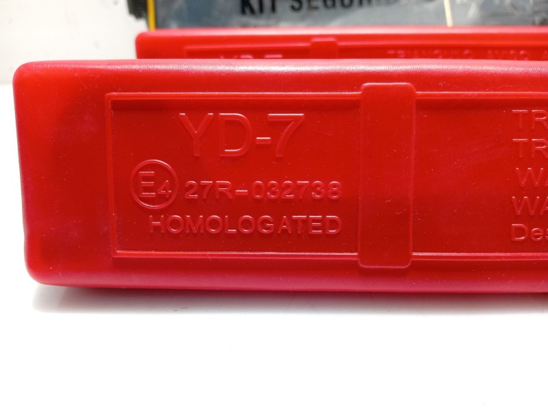 Recambio de triangulo emergencias para renault kadjar (ha_, hl_) 1.6 dci 130 referencia OEM IAM 27R032738 N2047113 