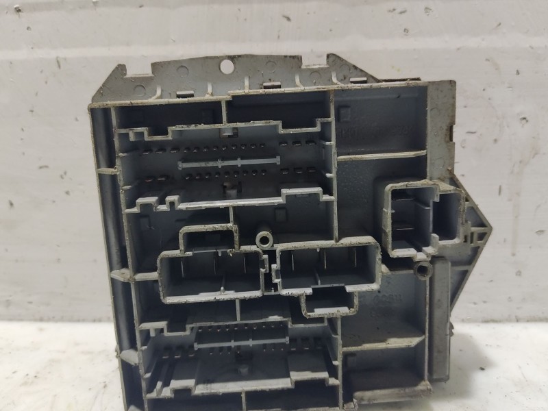Recambio de caja reles / fusibles para fiat idea (135) 1.3 jtd cat referencia OEM IAM   