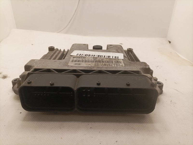 Recambio de centralita motor uce para kia carens (un) referencia OEM IAM 39113-27485 3911327485 0281013072