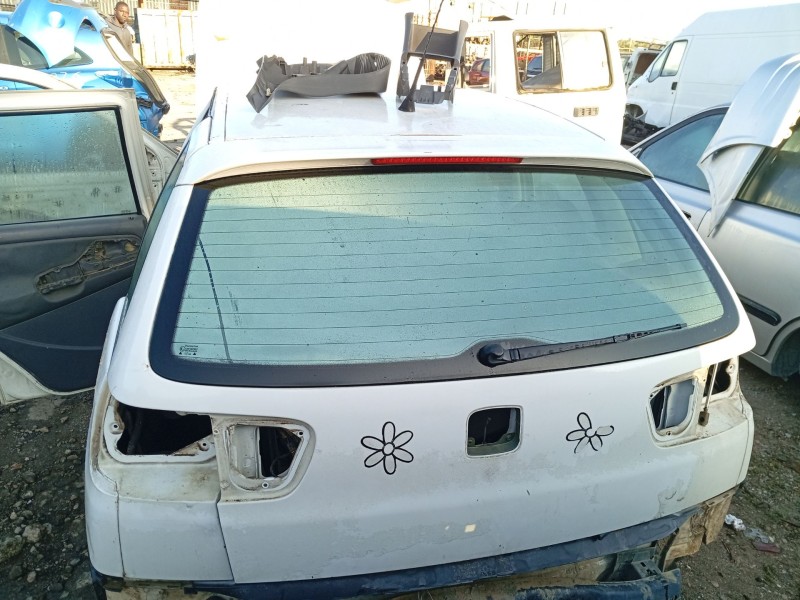 Recambio de porton trasero para seat ibiza ii (6k1) 1.9 sdi referencia OEM IAM 6K6827025D  