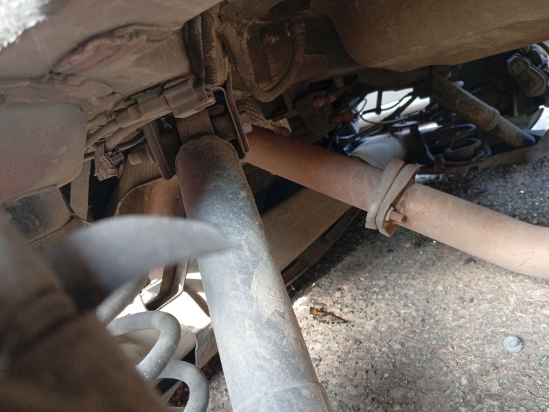 Recambio de amortiguador trasero izquierdo para renault kadjar (ha_, hl_) 1.6 dci 130 referencia OEM IAM 562104837R  