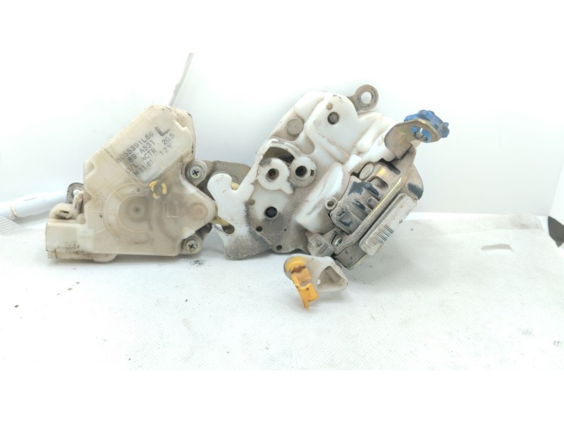 Recambio de cerradura maletero / porton para nissan terrano (wd21) referencia OEM IAM 805030F415 805030F415 8055391L66