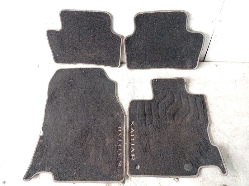 Recambio de alfombrilla para renault kadjar (ha_, hl_) 1.6 dci 130 referencia OEM IAM 8201569389  