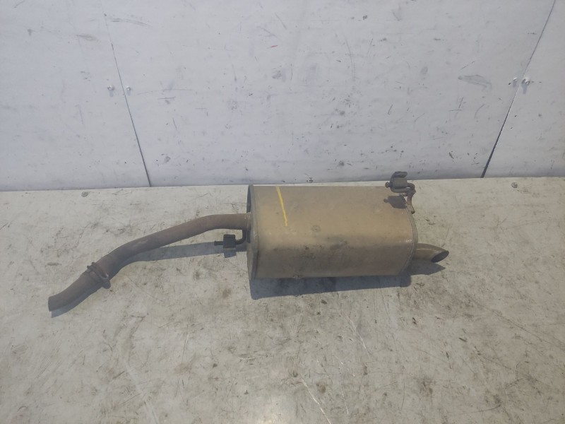 Recambio de silenciador trasero para nissan micra (k12e) 1.4 cat referencia OEM IAM 20100AY10A  