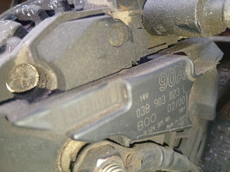 Recambio de alternador para seat ibiza ii (6k1) 1.9 sdi referencia OEM IAM 028903028D  