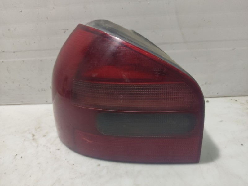 Recambio de piloto trasero izquierdo para audi a3 (8l) 1.9 tdi attraction referencia OEM IAM 8L0945095A  