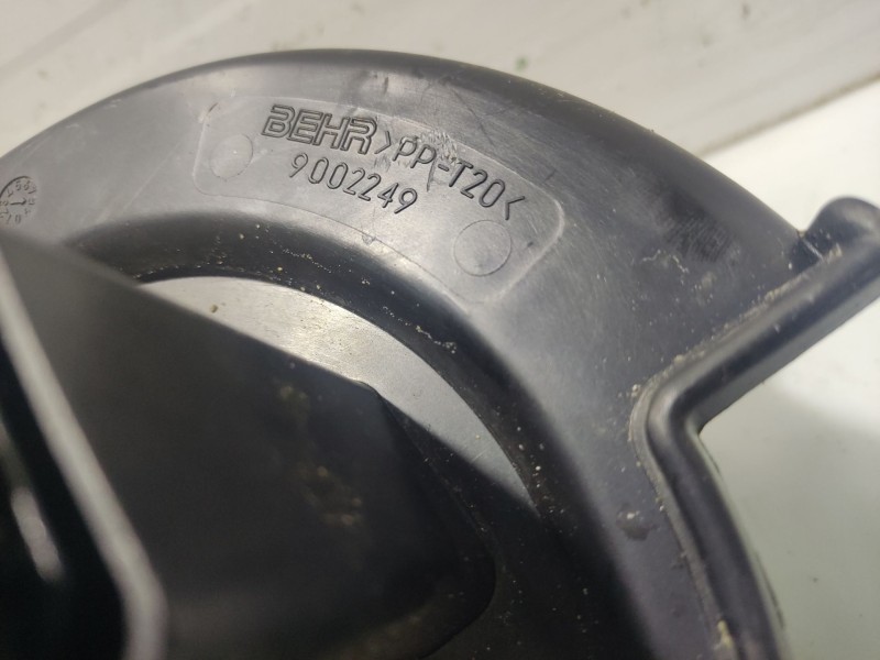 Recambio de motor calefaccion para opel zafira a referencia OEM IAM  13161068 