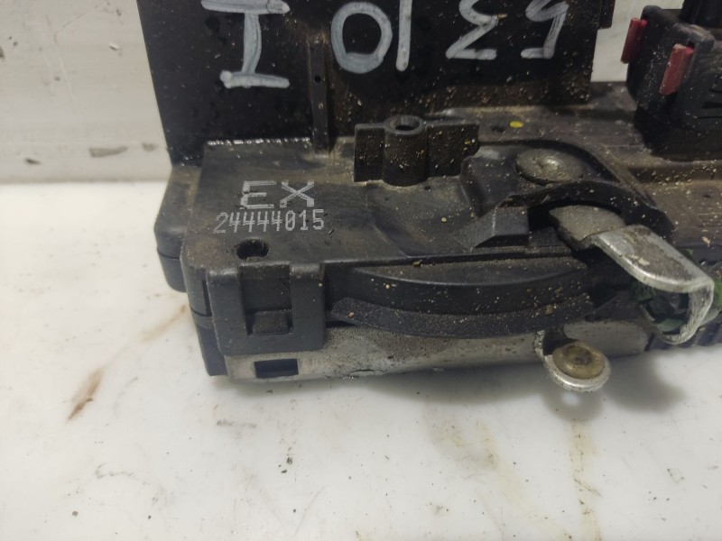 Recambio de cerradura puerta delantera izquierda para opel zafira a referencia OEM IAM 133139  