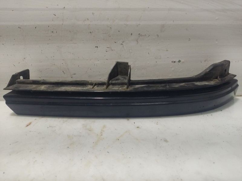Recambio de moldura para opel zafira a referencia OEM IAM  90580652 