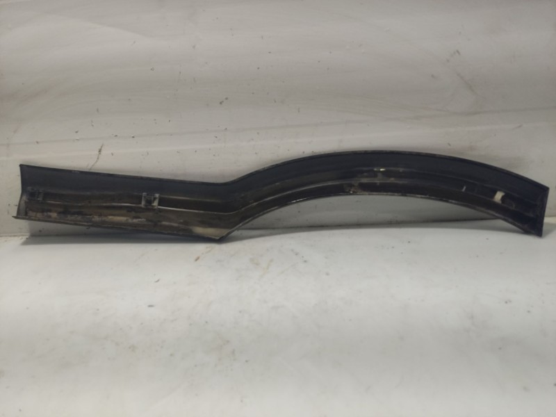 Recambio de moldura para opel zafira a referencia OEM IAM  13154529 