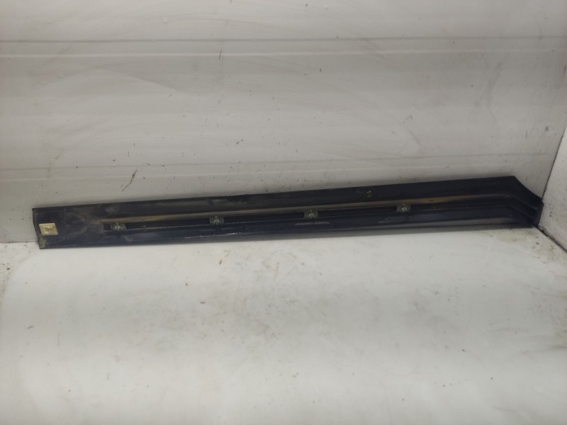 Recambio de moldura para opel zafira a referencia OEM IAM  13154531 