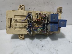 Recambio de caja reles / fusibles para toyota celica (t20) 1.8 16v cat referencia OEM IAM  8264114050 64400211