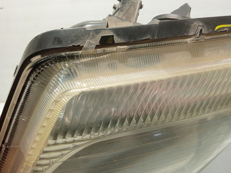 Recambio de faro izquierdo para citroën c2 referencia OEM IAM 9680128380  17A7T200