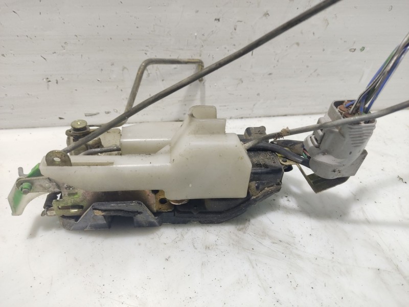 Recambio de cerradura puerta delantera izquierda para toyota celica (t20) 1.8 16v cat referencia OEM IAM 6904020620  