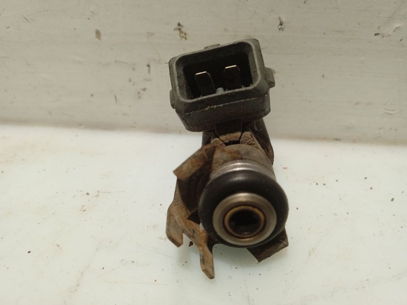 Recambio de inyector para volkswagen golf iv (1j1) 1.9 tdi referencia OEM IAM 036906031C  