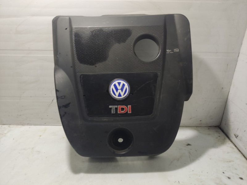 Recambio de tapa motor para volkswagen golf iv (1j1) 1.9 tdi referencia OEM IAM  038103925 
