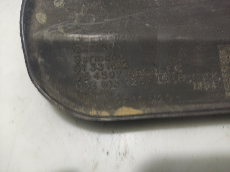 Recambio de tapa motor para volkswagen golf iv (1j1) 1.9 tdi referencia OEM IAM  038103925 