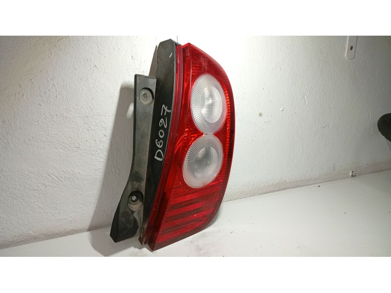 Recambio de piloto trasero derecho para nissan micra iii (k12) 1.4 16v referencia OEM IAM 26550AX720  