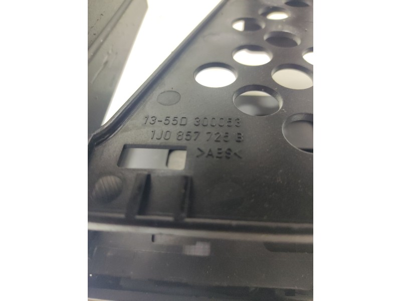 Recambio de moldura para volkswagen golf iv (1j1) 1.9 tdi referencia OEM IAM   