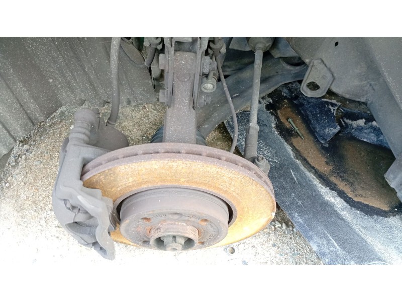 Recambio de mangueta delantera izquierda para nissan micra iii (k12) 1.4 16v referencia OEM IAM 40015AX600  