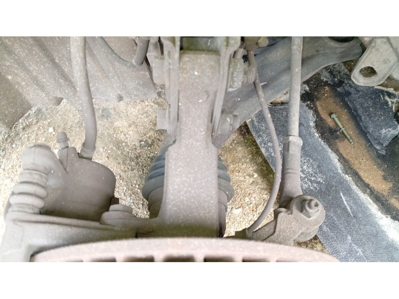 Recambio de mangueta delantera izquierda para nissan micra iii (k12) 1.4 16v referencia OEM IAM 40015AX600  