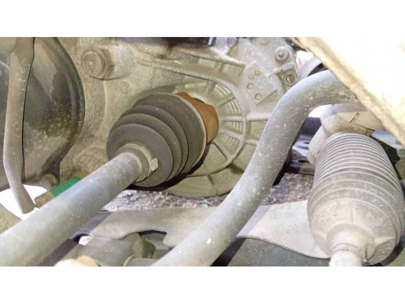 Recambio de transmision delantera izquierda para nissan micra iii (k12) 1.4 16v referencia OEM IAM 39101AY100  