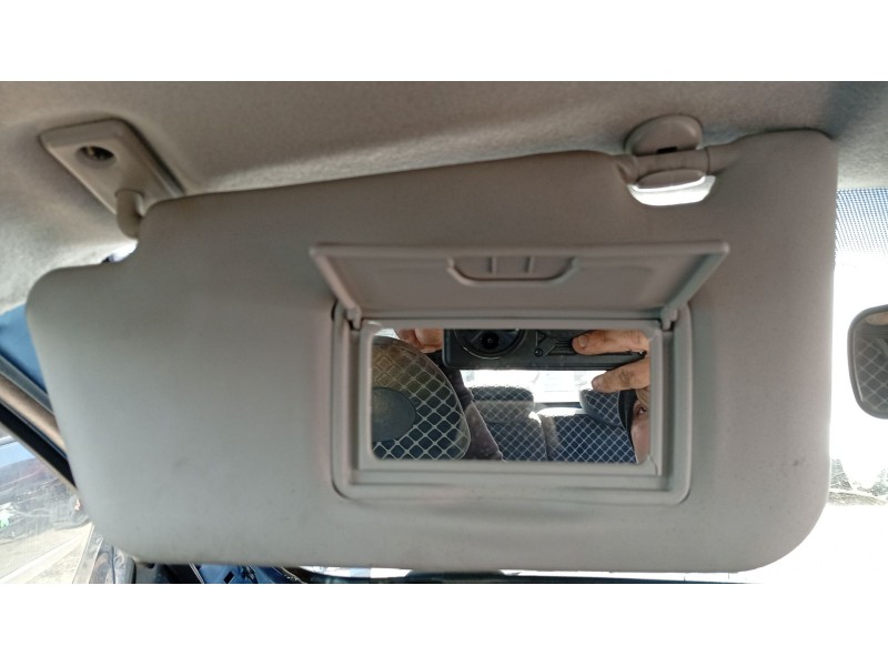 Recambio de parasol izquierdo para nissan micra iii (k12) 1.4 16v referencia OEM IAM VERE4935  