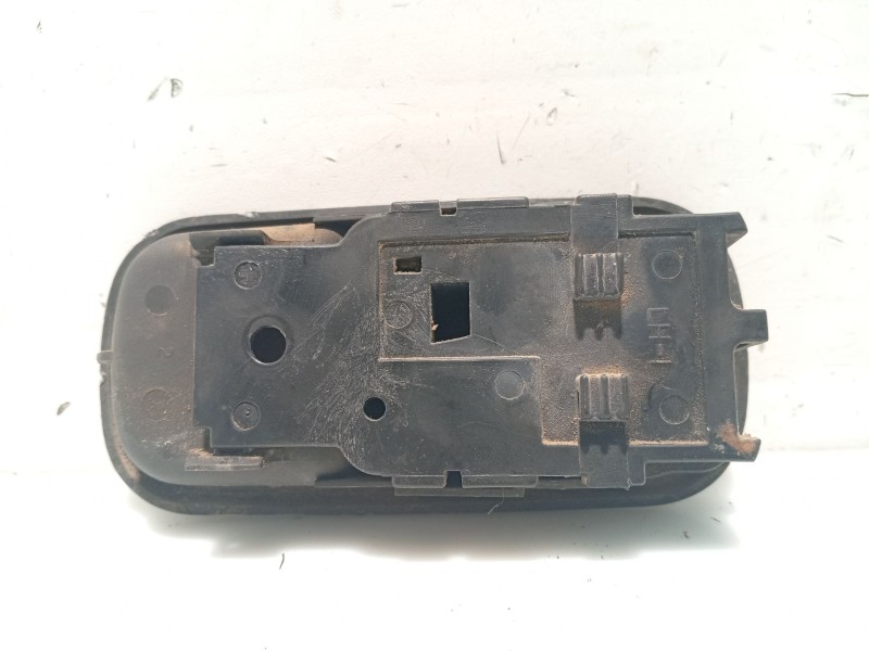 Recambio de maneta interior delantera izquierda para nissan atleon referencia OEM IAM 806710X000  