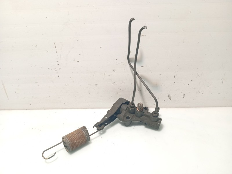 Recambio de repartidor de freno para nissan atleon referencia OEM IAM BD30  