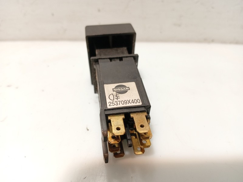 Recambio de interruptor para nissan atleon referencia OEM IAM 253709X400  