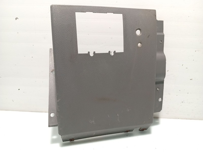 Recambio de moldura para nissan atleon referencia OEM IAM 681069X400  