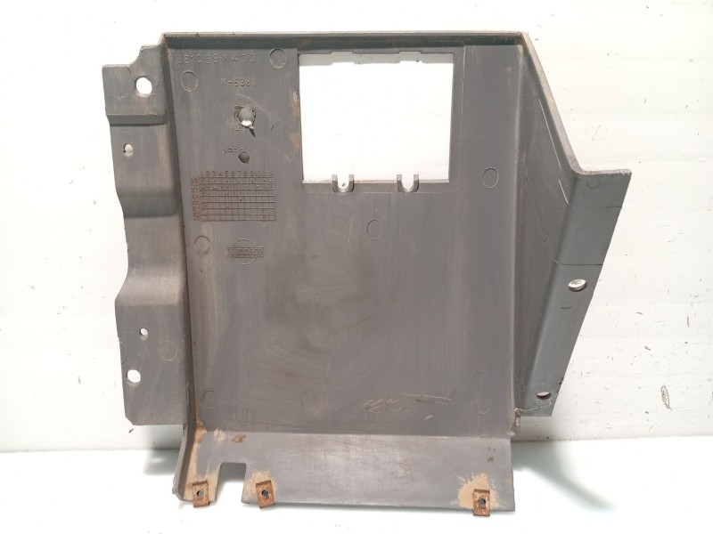 Recambio de moldura para nissan atleon referencia OEM IAM 681069X400  