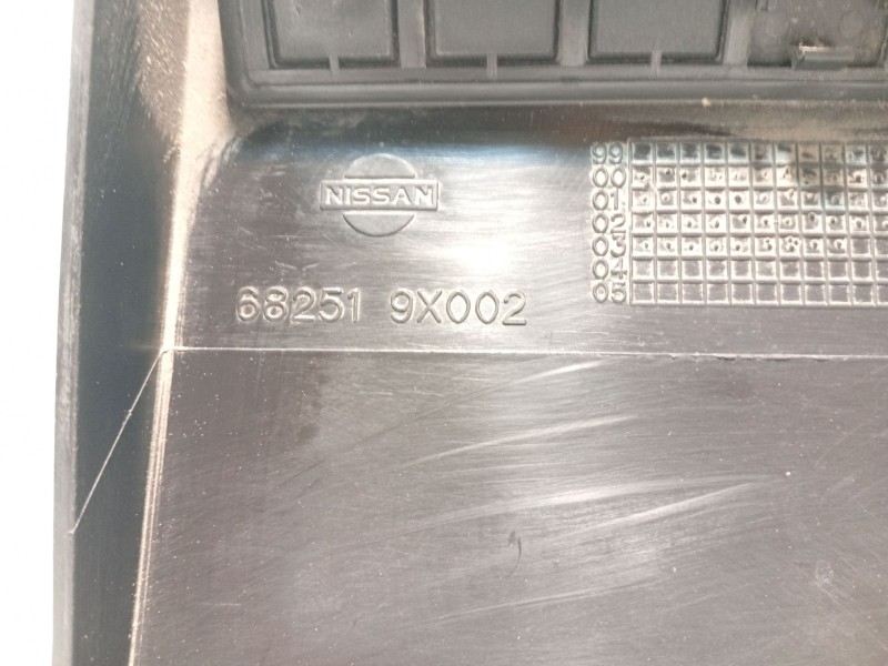 Recambio de moldura para nissan atleon referencia OEM IAM 682519X002  