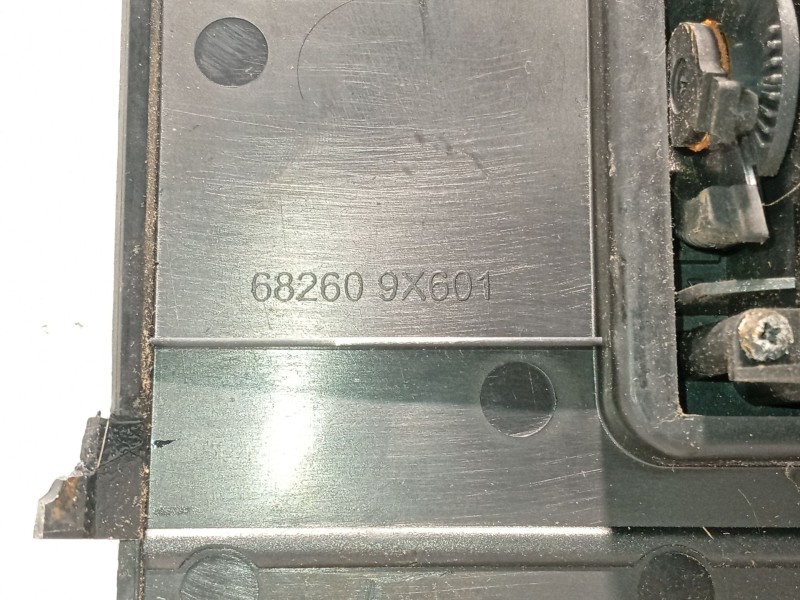 Recambio de aireador calefaccion para nissan atleon referencia OEM IAM 682609X601  