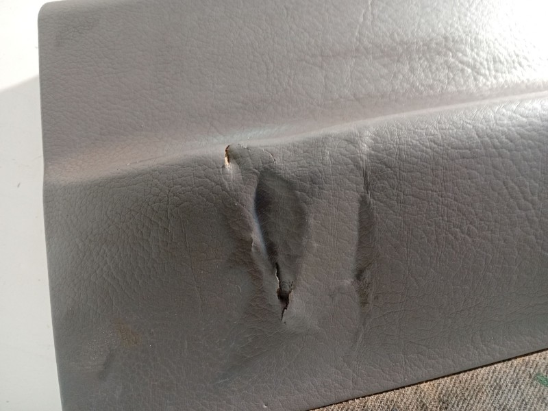 Recambio de guarnecido puerta delantera izquierda para nissan atleon referencia OEM IAM BD30  