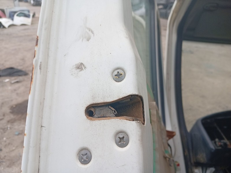 Recambio de cerradura puerta delantera izquierda para nissan atleon referencia OEM IAM BD30  