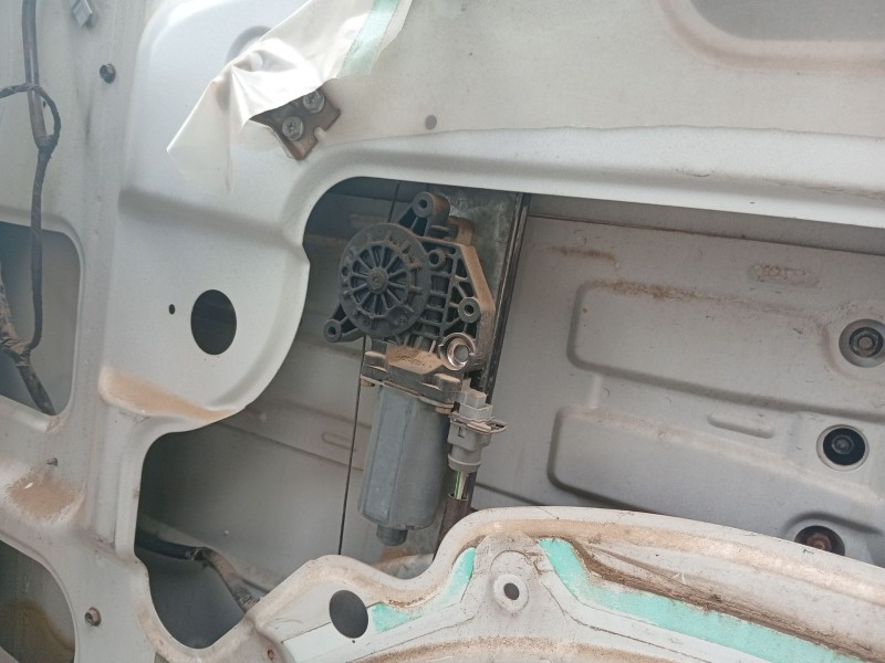 Recambio de elevalunas delantero derecho para nissan atleon referencia OEM IAM BD30  