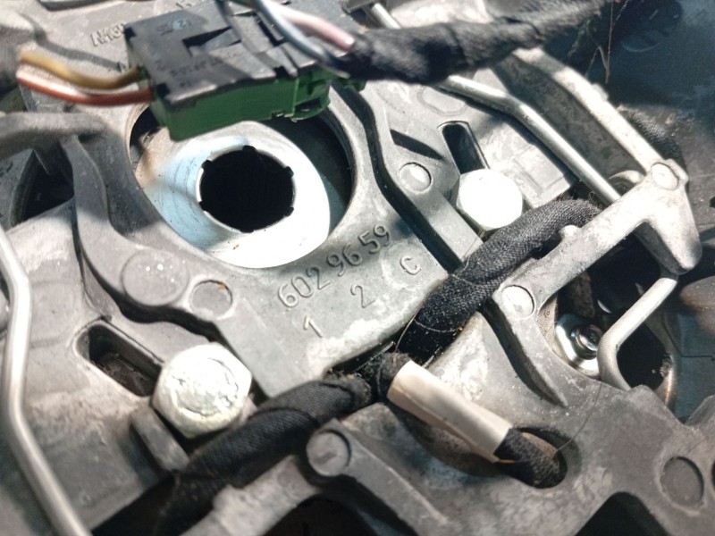 Recambio de volante para citroën c4 i (lc_) 1.6 hdi referencia OEM IAM 6029659  