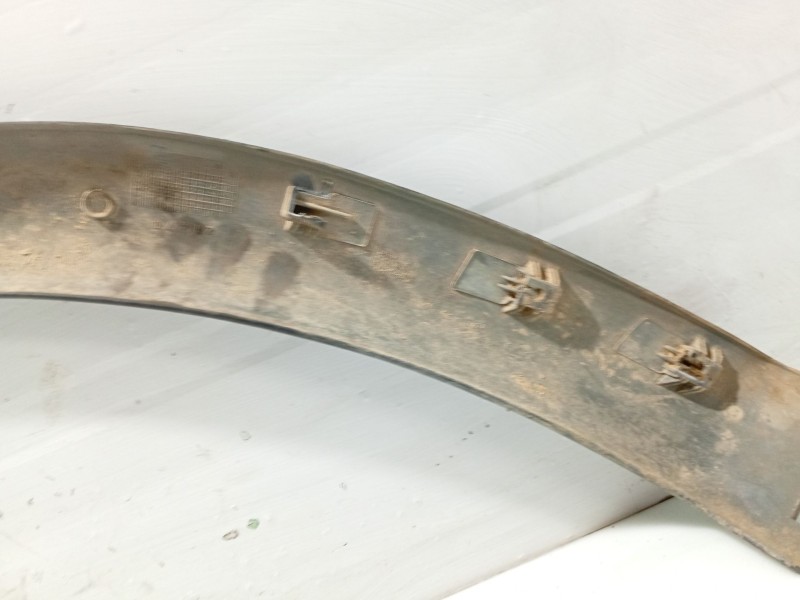 Recambio de molduras delanteras para opel corsa b (s93) 1.7 d (f08, f68, m68) referencia OEM IAM 90477209  