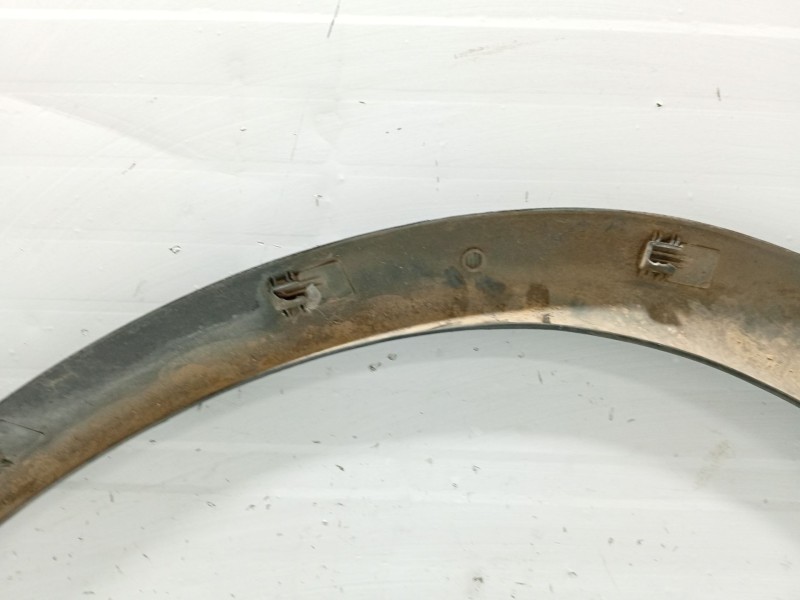 Recambio de molduras delanteras para opel corsa b (s93) 1.7 d (f08, f68, m68) referencia OEM IAM 90477209  