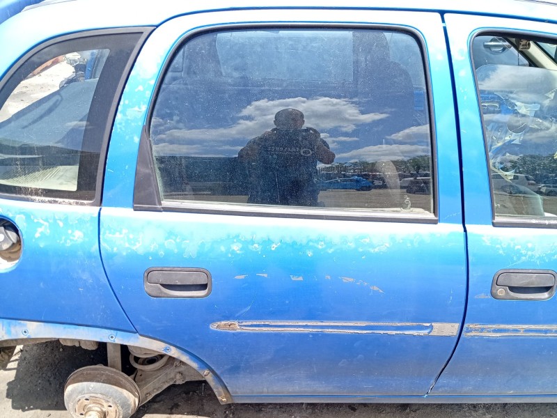 Recambio de puerta trasera derecha para opel corsa b (s93) 1.7 d (f08, f68, m68) referencia OEM IAM 90532718  